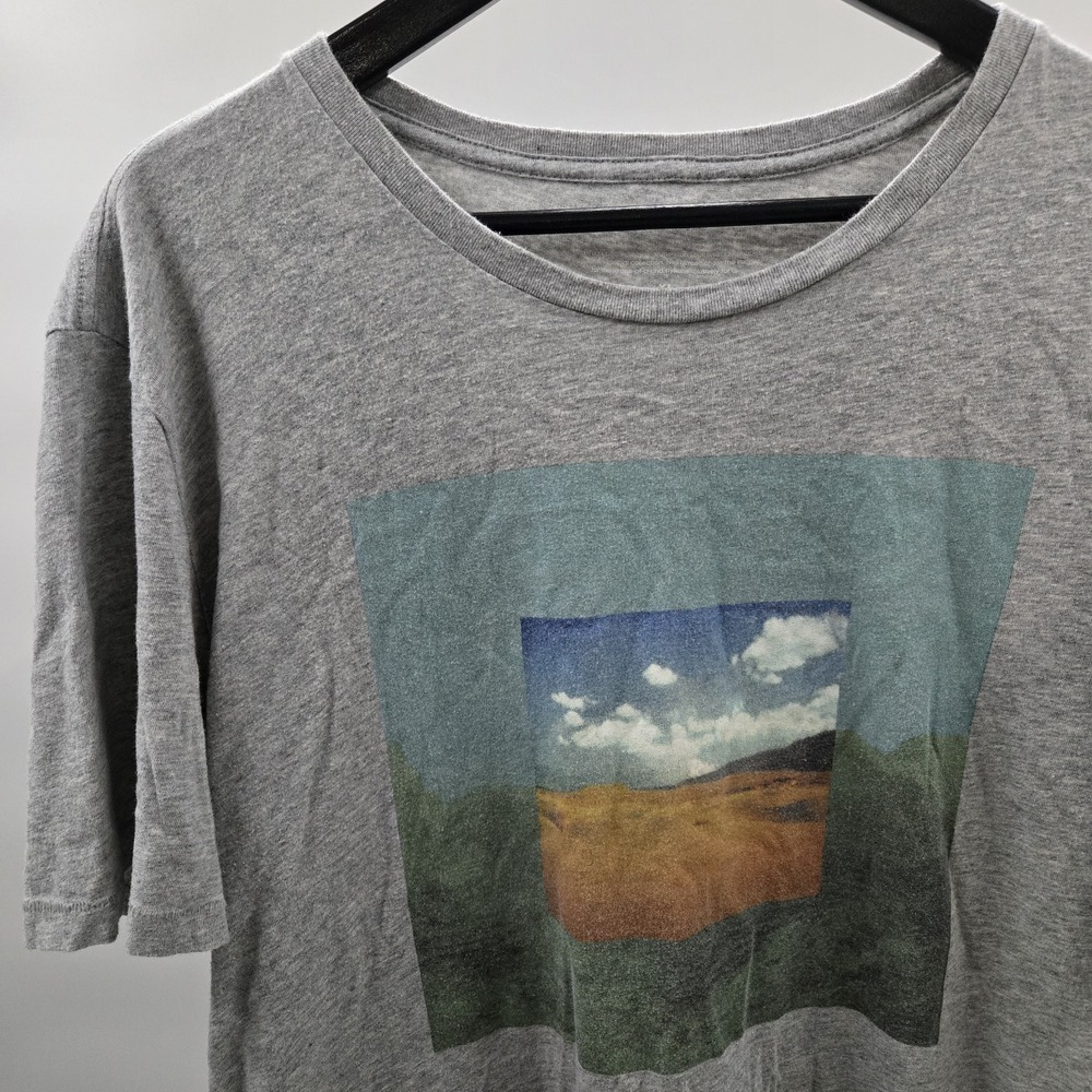 Gap‎ Neil Krug's Light Gray Men's T-shirt Size XL